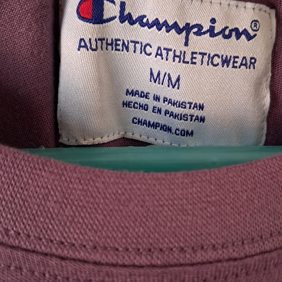 Champion crop Top in Lavender - Picture 4 of 5